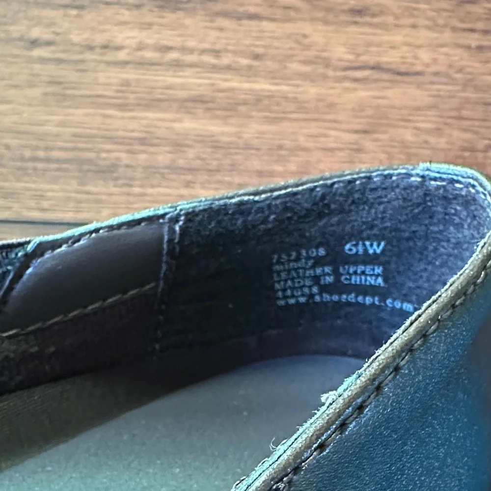 🥿🥿EUC Chic Brown Air Supply Dress Women's Loafers🥿🥿